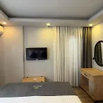 Art Karakoy *