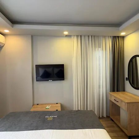Art Karakoy *